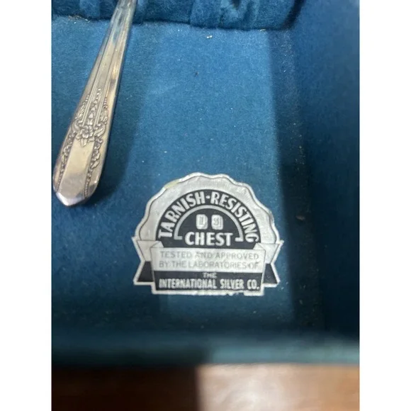 VTG WM. Rogers Mfg Co. Extra Plate 37 Piece Silverware Set in Box